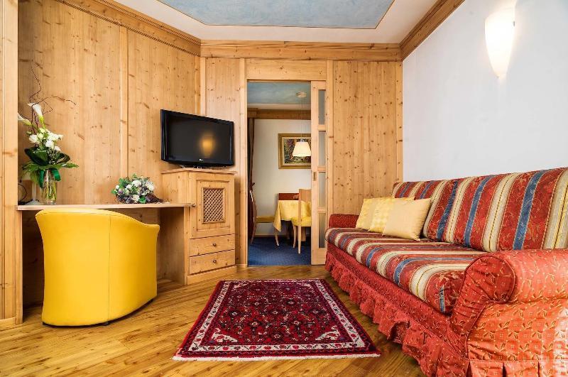 Leading Relax Hotel Maria Moena Exterior foto